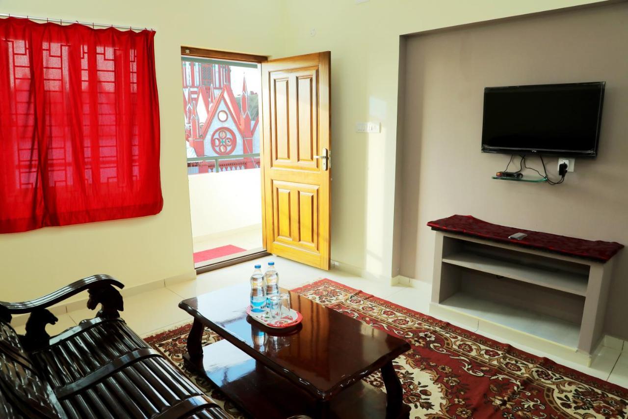 Lia'S Homestay Пондичерри Экстерьер фото