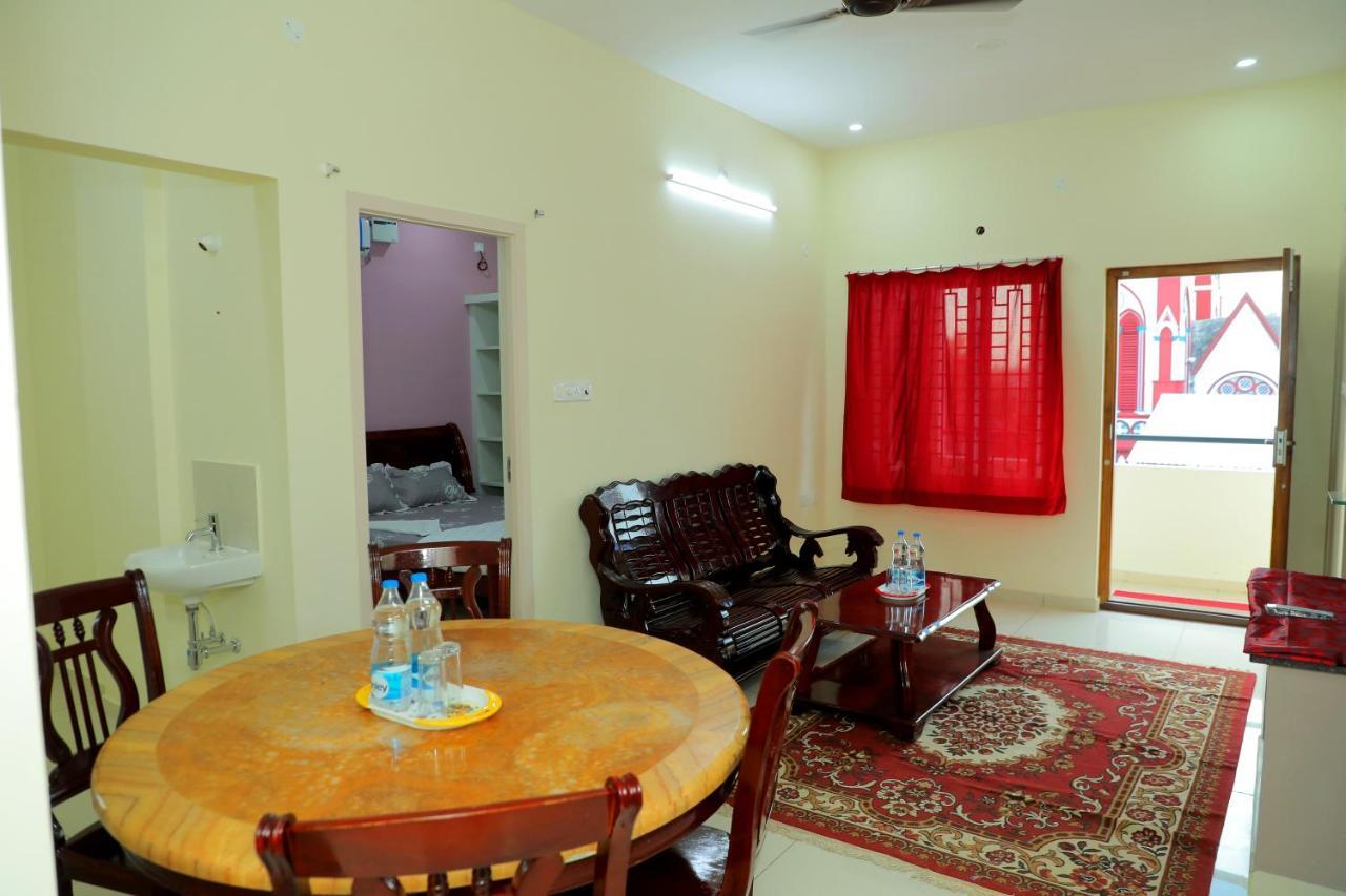 Lia'S Homestay Пондичерри Экстерьер фото