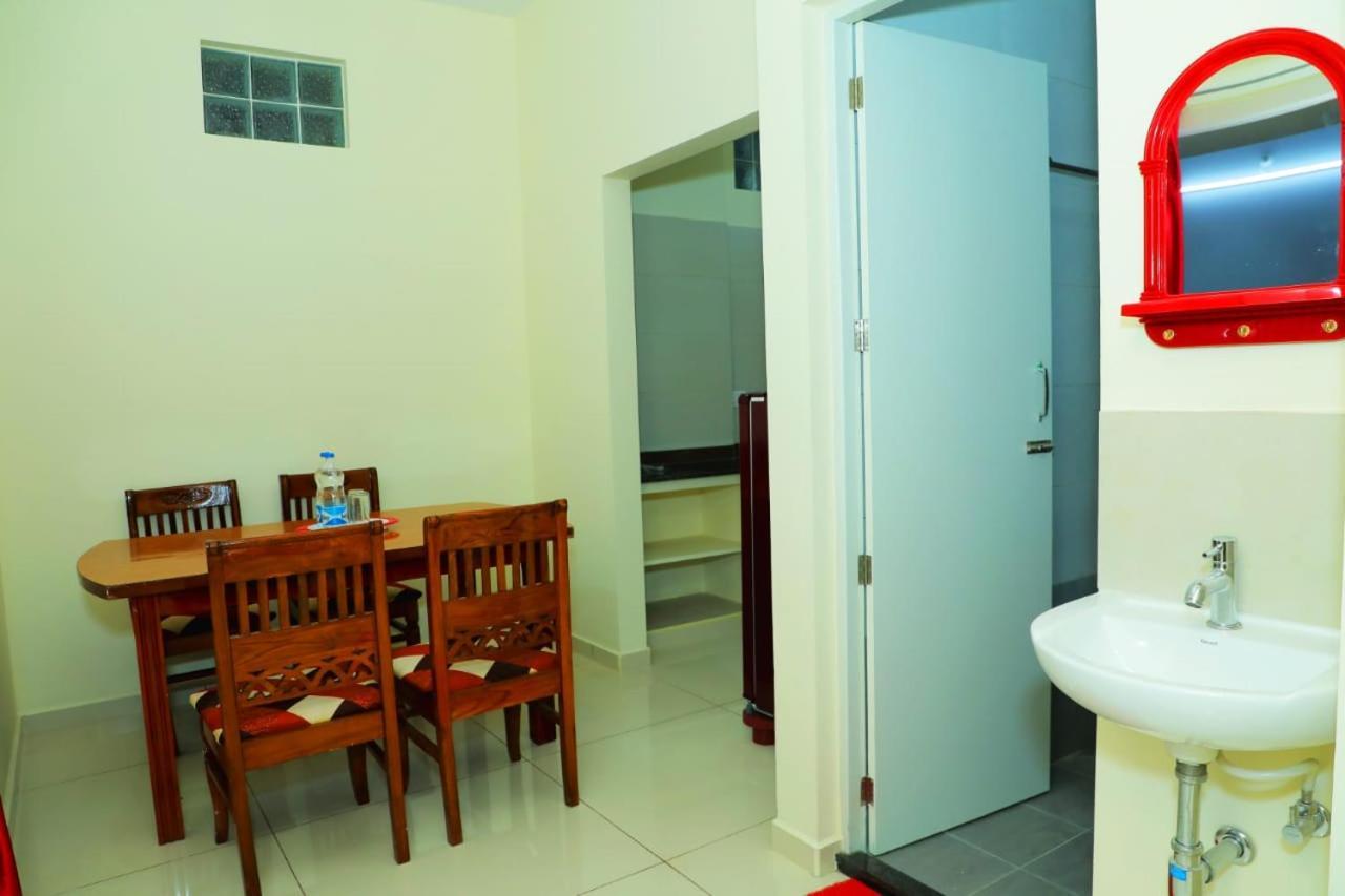 Lia'S Homestay Пондичерри Экстерьер фото